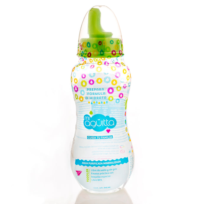 Agua purificada remineralizada para bebes y niños en mamaderas biberón producida con Energía Solar